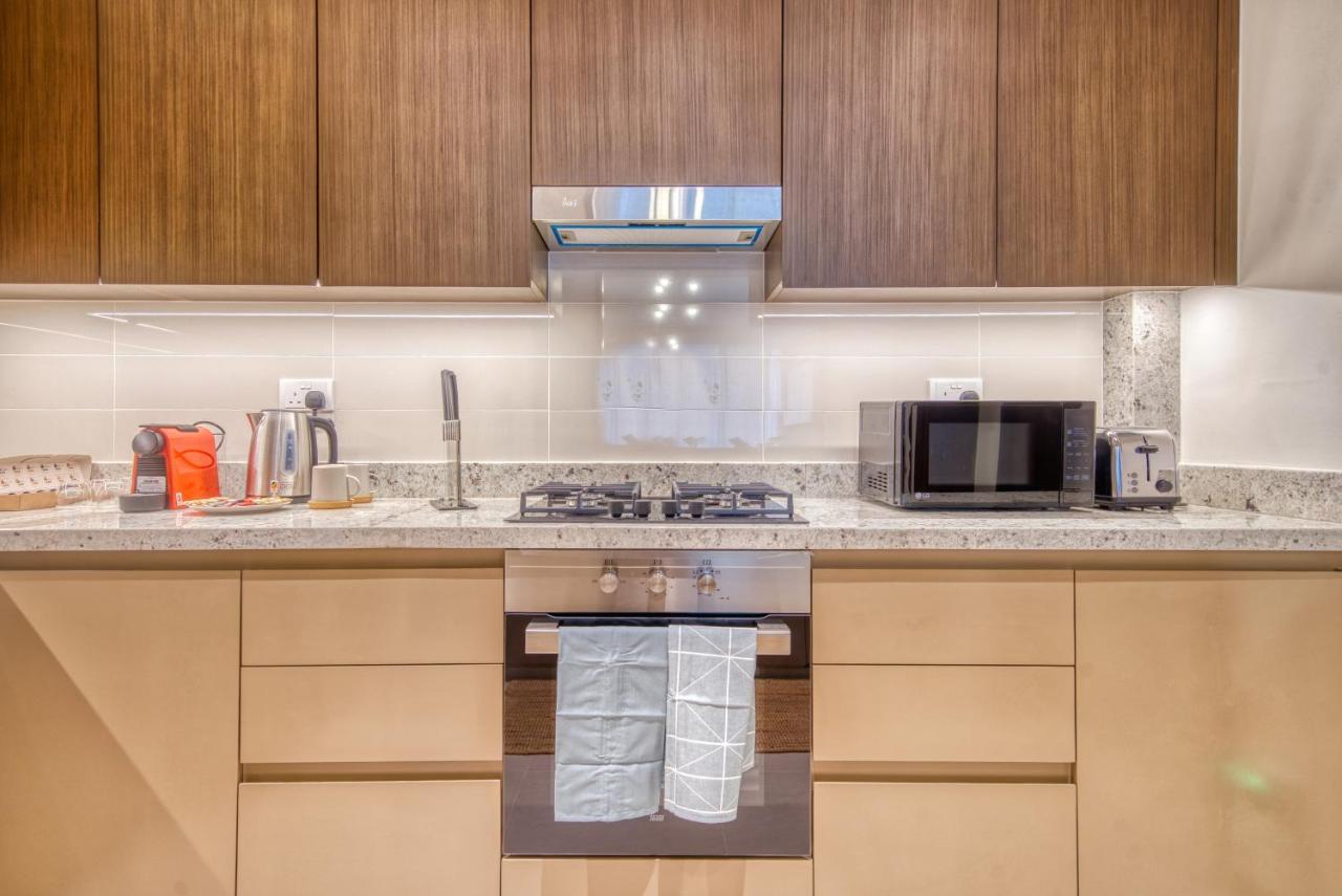 Incredible Views From This Classy Apt With Terrace Ντουμπάι Εξωτερικό φωτογραφία